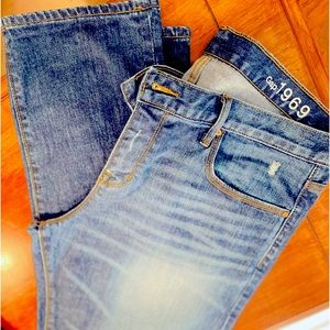 Gap 1969 Sexy Boyfriend Jeans